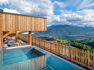 Tratterhof Bildergalerie – Mountain Sky Hotel Tratterhof Bildergalerie – Mountain Sky Hotel