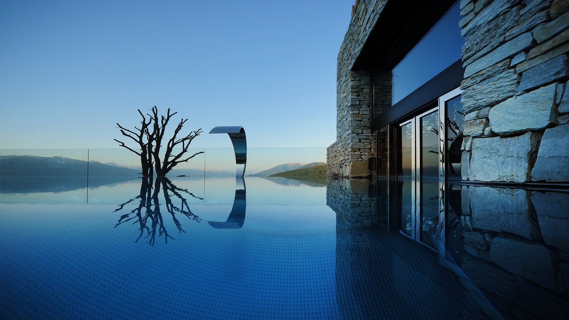 Infinitypool mit Dolomitenblick Infinitypool mit Dolomitenblick