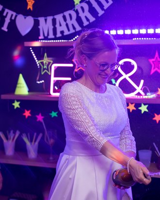 Frisch verheiratet Frisch verheiratet