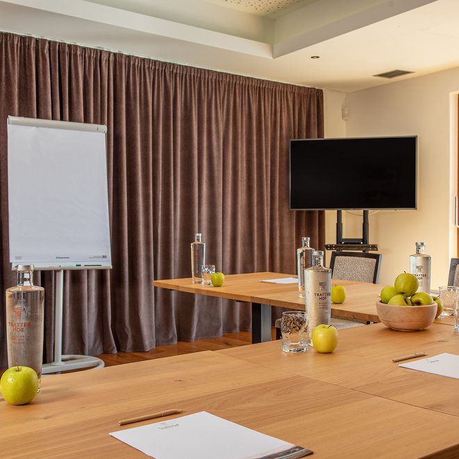 Konferenz- & Seminarraum Konferenz- & Seminarraum