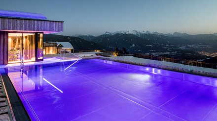 Hotel in Meransen mit Pool Hotel in Meransen mit Pool