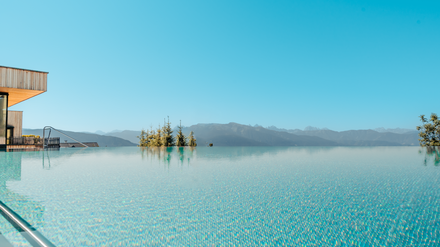 Hotel in Meransen mit Pool Hotel in Meransen mit Pool