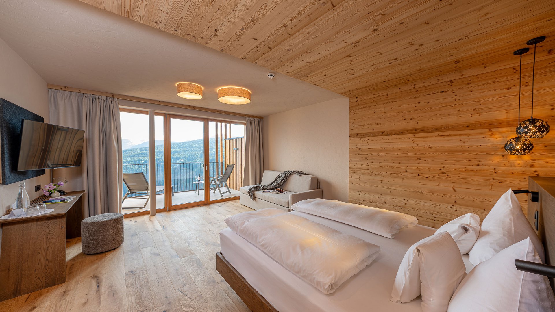 WhatsApp anfragen – Tratterhof Hotel WhatsApp anfragen – Tratterhof Hotel