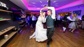 Frisch verheiratet Frisch verheiratet