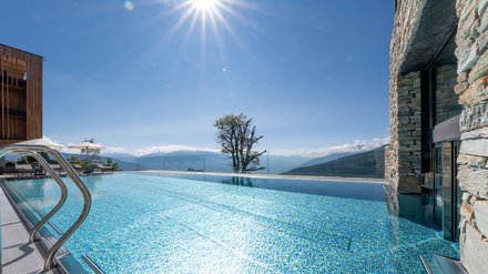 Hotel in Meransen mit Pool Hotel in Meransen mit Pool